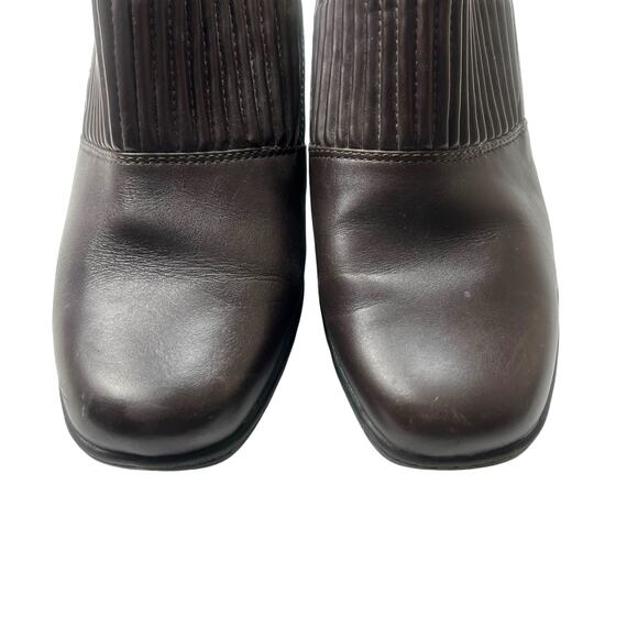 Clarks Ankle Boots Brown Leather Style 80826 Stacked Heel Shoe Bootie Womens 8W - Picture 9 of 12